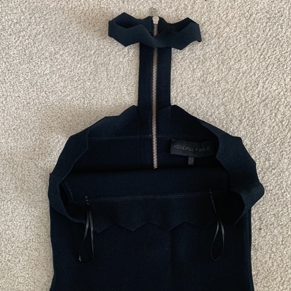 Dress - Picture 3 of 3